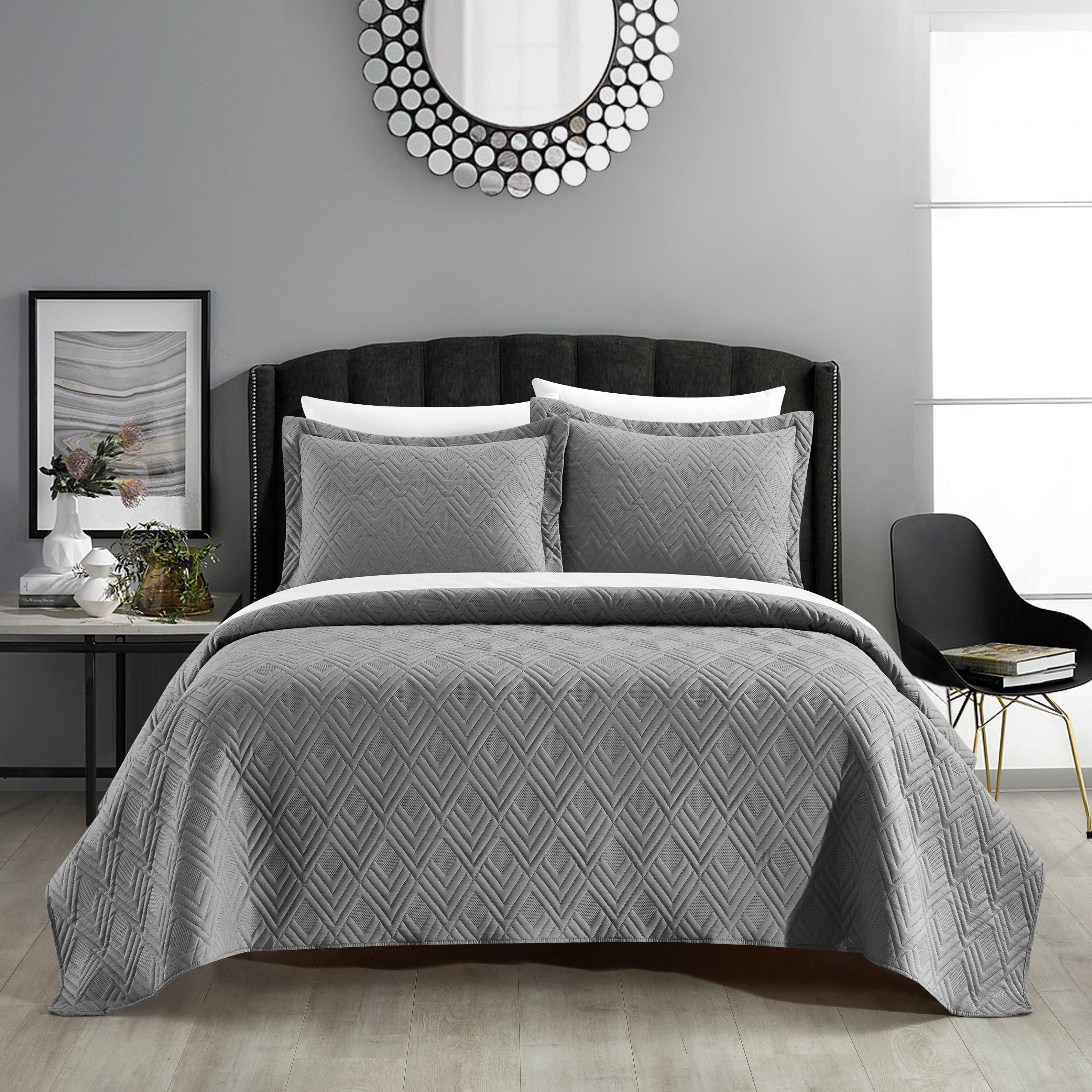 NY&C Home Marling 3 Piece Geometric Quilt Set Grey